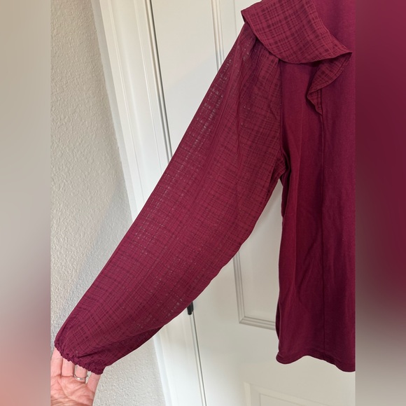 J.Crew Ruffle Shoulder Top - Picture 4 of 4